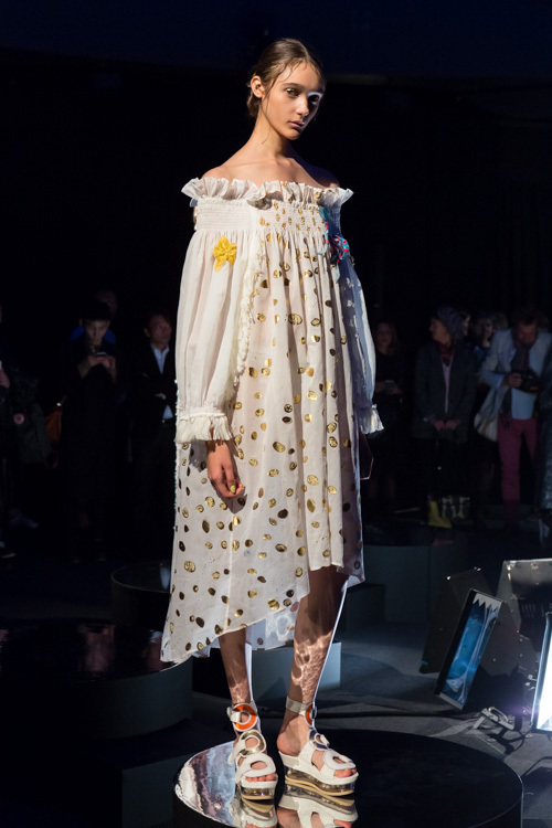 ツモリチサト(TSUMORI CHISATO) 2016年春夏ウィメンズコレクション  - 写真32