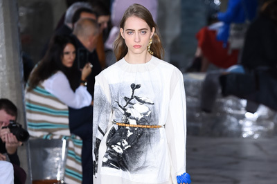 ロエベ 2016年春夏コレクション - テクノロジーと自然の融合、ロエベウーマンの新世界