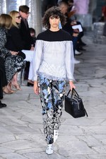 ロエベ 2016年春夏コレクション - テクノロジーと自然の融合、ロエベウーマンの新世界｜写真11