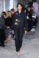 ロエベ 2016年春夏コレクション - テクノロジーと自然の融合、ロエベウーマンの新世界｜写真21