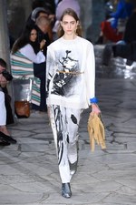 ロエベ 2016年春夏コレクション - テクノロジーと自然の融合、ロエベウーマンの新世界｜写真24