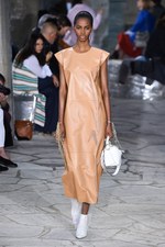 ロエベ 2016年春夏コレクション - テクノロジーと自然の融合、ロエベウーマンの新世界｜写真34