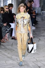 ロエベ 2016年春夏コレクション - テクノロジーと自然の融合、ロエベウーマンの新世界｜写真37