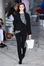 ロエベ 2016年春夏コレクション - テクノロジーと自然の融合、ロエベウーマンの新世界｜写真42