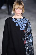 ロエベ 2016年春夏コレクション - テクノロジーと自然の融合、ロエベウーマンの新世界｜写真46