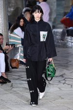 ロエベ 2016年春夏コレクション - テクノロジーと自然の融合、ロエベウーマンの新世界｜写真49