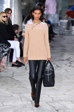 ロエベ 2016年春夏コレクション - テクノロジーと自然の融合、ロエベウーマンの新世界｜写真55