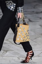 ロエベ 2016年春夏コレクション - テクノロジーと自然の融合、ロエベウーマンの新世界｜写真75