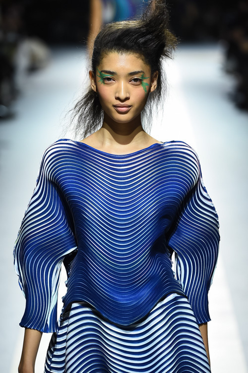 イッセイ ミヤケ(ISSEY MIYAKE) 2016年春夏ウィメンズコレクション  - 写真48