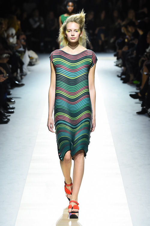 イッセイ ミヤケ(ISSEY MIYAKE) 2016年春夏ウィメンズコレクション  - 写真51