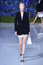 ディオール 2016年春夏コレクション - 貴族の洋服を起点に、女性の柔らかさを表現｜写真3