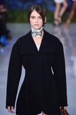 ディオール 2016年春夏コレクション - 貴族の洋服を起点に、女性の柔らかさを表現｜写真20