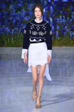 ディオール 2016年春夏コレクション - 貴族の洋服を起点に、女性の柔らかさを表現｜写真22