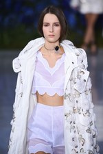 ディオール 2016年春夏コレクション - 貴族の洋服を起点に、女性の柔らかさを表現｜写真25