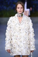 ディオール 2016年春夏コレクション - 貴族の洋服を起点に、女性の柔らかさを表現｜写真27