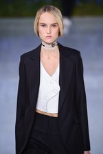 ディオール 2016年春夏コレクション - 貴族の洋服を起点に、女性の柔らかさを表現｜写真34