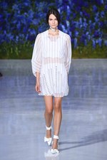 ディオール 2016年春夏コレクション - 貴族の洋服を起点に、女性の柔らかさを表現｜写真37
