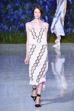 ディオール 2016年春夏コレクション - 貴族の洋服を起点に、女性の柔らかさを表現｜写真68