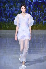 ディオール 2016年春夏コレクション - 貴族の洋服を起点に、女性の柔らかさを表現｜写真79