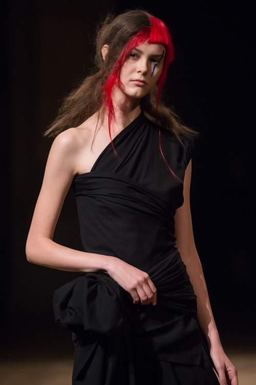 ヨウジヤマモト(Yohji Yamamoto) 2016年春夏ウィメンズコレクション  - 写真2