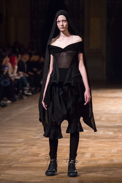 ヨウジヤマモト(Yohji Yamamoto) 2016年春夏ウィメンズコレクション  - 写真40