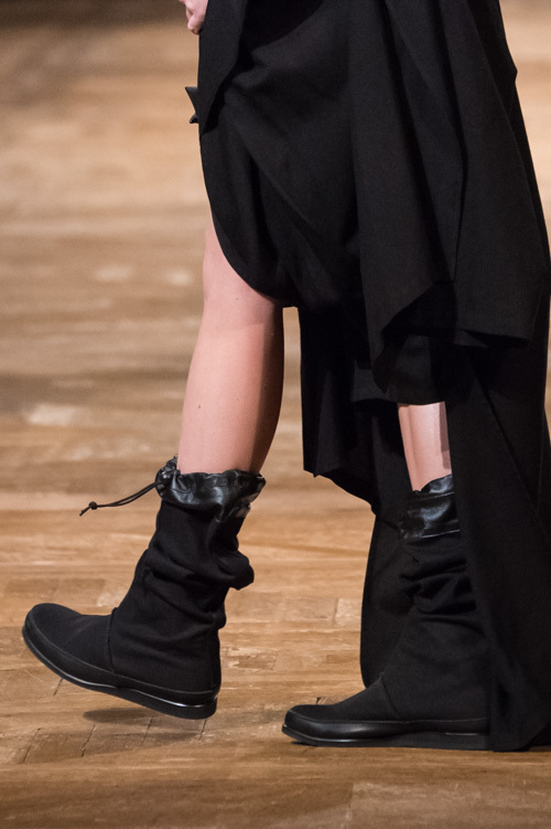 ヨウジヤマモト(Yohji Yamamoto) 2016年春夏ウィメンズコレクション  - 写真43