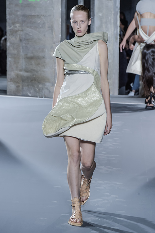 リック・オウエンス(Rick Owens) 2016年春夏ウィメンズコレクション シルエット - 写真13