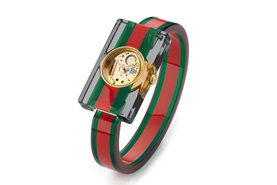 グッチ16年春夏 ウィメンズ コレクションより新作ウォッチ、知的で都会的なレッド×グリーンのデザイン