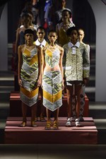 ケンゾー 2016年春夏コレクション - オルゴール音に乗せて世界中を旅する｜写真1