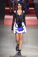 ケンゾー 2016年春夏コレクション - オルゴール音に乗せて世界中を旅する｜写真38