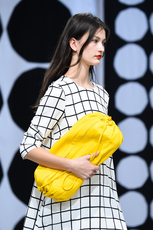 マリメッコ 2016年春夏コレクション - 大胆なカラーで彩る、ミニマルデザインの勝負服 | 写真