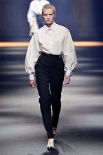 ランバン 2016年春夏コレクション - ファッションデザイナーの葛藤を描く｜写真1