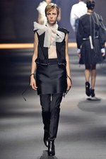 ランバン 2016年春夏コレクション - ファッションデザイナーの葛藤を描く｜写真5