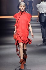 ランバン 2016年春夏コレクション - ファッションデザイナーの葛藤を描く｜写真8