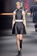 ランバン 2016年春夏コレクション - ファッションデザイナーの葛藤を描く｜写真11