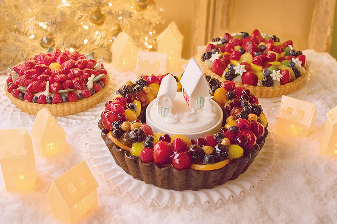 キル フェ ボン「クリスマスケーキ2015」フルーツをたっぷりと飾った3種のタルト | 写真