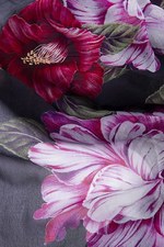 資生堂×Y’s、限定マルチカラーパレットや大判ストールなど限定発売｜写真6