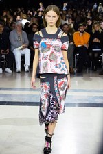 sacai 2016年春夏コレクション - バックスタイルに宿る美しさ｜写真4