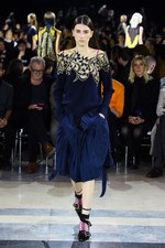 sacai 2016年春夏コレクション - バックスタイルに宿る美しさ｜写真101