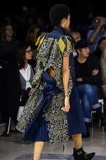 sacai 2016年春夏コレクション - バックスタイルに宿る美しさ｜写真105
