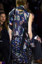 sacai 2016年春夏コレクション - バックスタイルに宿る美しさ｜写真12