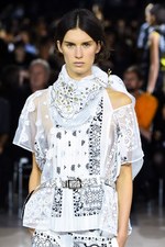 sacai 2016年春夏コレクション - バックスタイルに宿る美しさ｜写真41