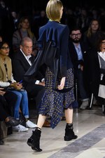 sacai 2016年春夏コレクション - バックスタイルに宿る美しさ｜写真72