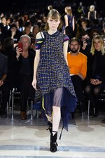 sacai 2016年春夏コレクション - バックスタイルに宿る美しさ｜写真76