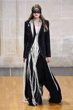 ヴェロニク ブランキーノ 2016年春夏コレクション - 禁欲と解放のフォークロアスタイル｜写真8