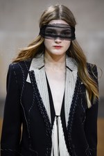 ヴェロニク ブランキーノ 2016年春夏コレクション - 禁欲と解放のフォークロアスタイル｜写真9