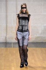 ヴェロニク ブランキーノ 2016年春夏コレクション - 禁欲と解放のフォークロアスタイル｜写真15