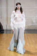 ヴェロニク ブランキーノ 2016年春夏コレクション - 禁欲と解放のフォークロアスタイル｜写真18