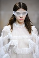 ヴェロニク ブランキーノ 2016年春夏コレクション - 禁欲と解放のフォークロアスタイル｜写真19