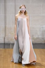 ヴェロニク ブランキーノ 2016年春夏コレクション - 禁欲と解放のフォークロアスタイル｜写真23